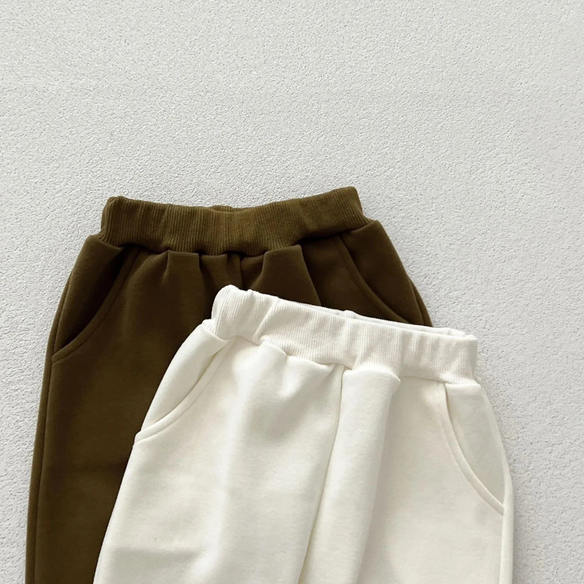 'Hello!' Hooded Cozy Jogger Set