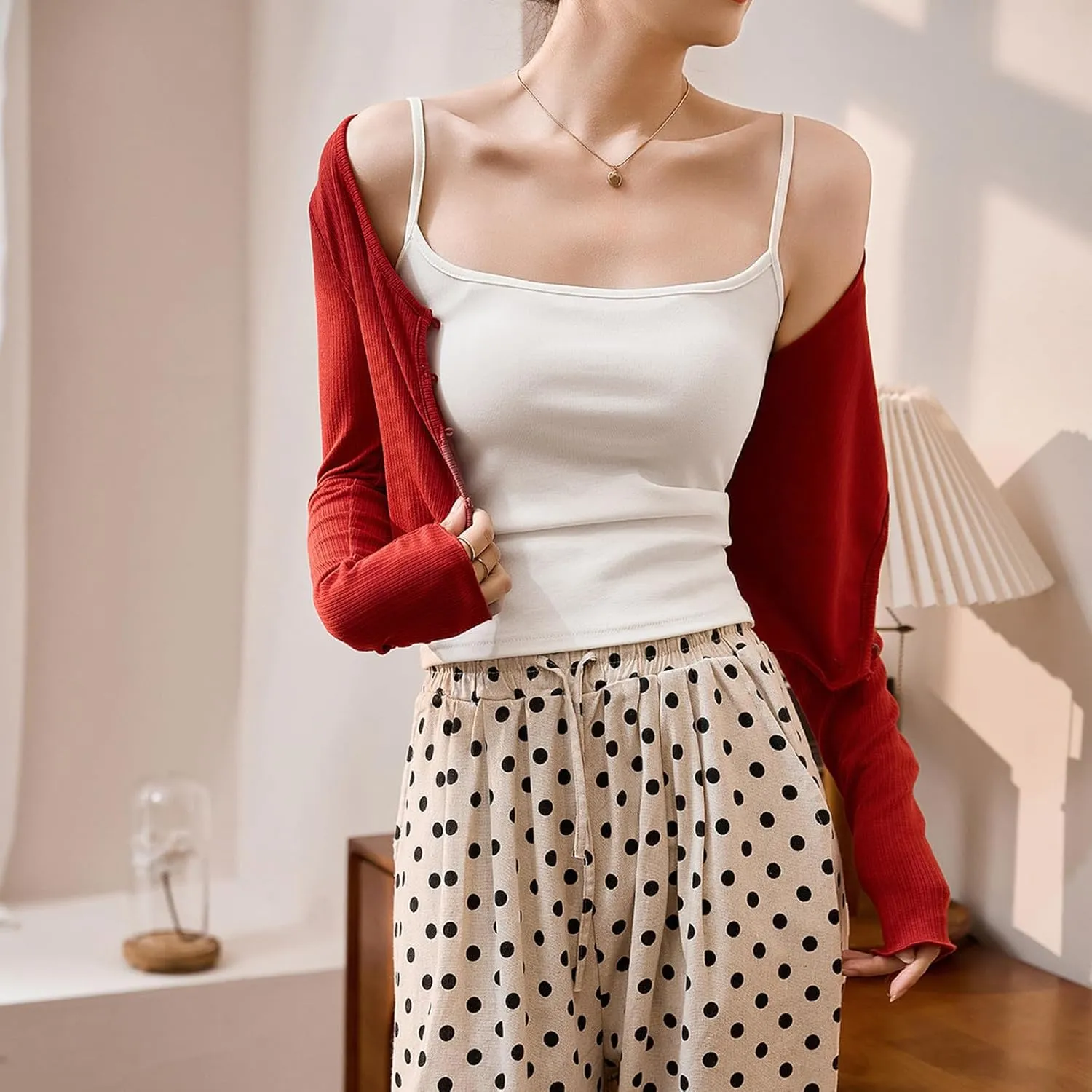 Summer Tank Tops for Women Trendy Casual Slim Sleeveless Tee Shirt Spaghetti Strap Camisole Going Out Clothes 2025
