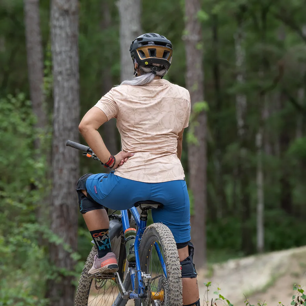Women's Catalyst Mountain Bike Button-Down Shirt | Rhodo Tan